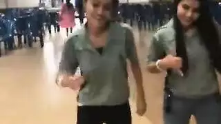 مقطع شخصي حار عري كامل