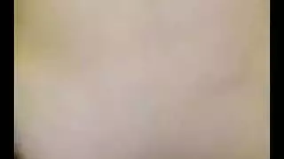 نادر ينيك فتحة شرج زوجته التي تئن في هذا الفيديو الإكس إكس إكس بوضعية الكلب