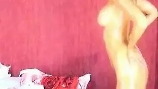 جنس صباحي في المطبخ مع شقراء مدبوغة نحيفة