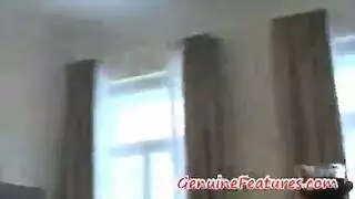 مقطع سكس فرنسي على حمام السباحه بعد حمام السباحه شالها ودخلها البيت